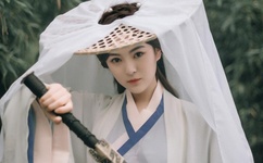 军人粗大挺进她的体内最新章节